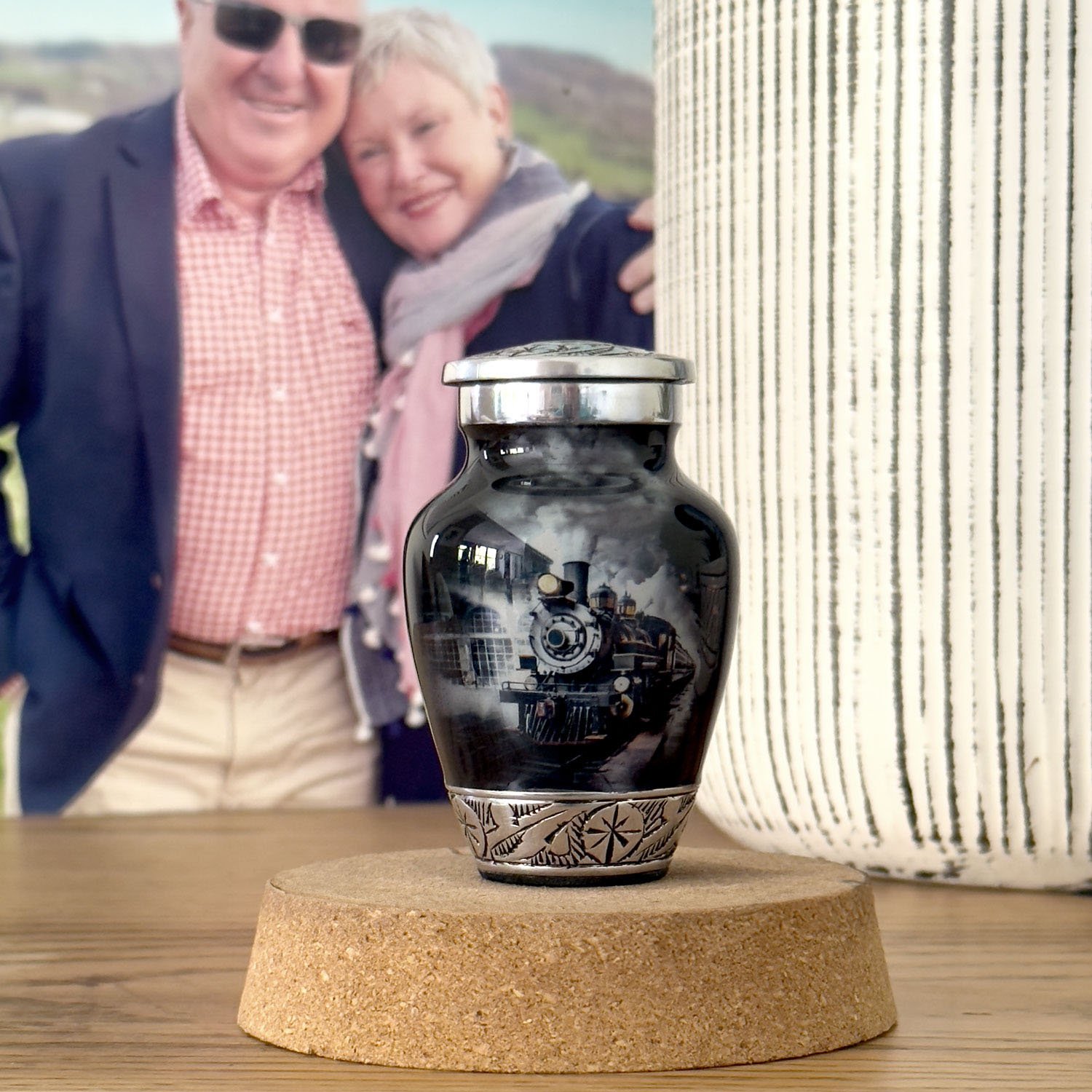 train urn adult human ashes large funeral memorial remembrance loved tribute metal died nature cremation decorative urnas para cenizas humanas adultos burial women men dad mom locomotive railways steam engines travel railroads rail history vintage trains scenic railway