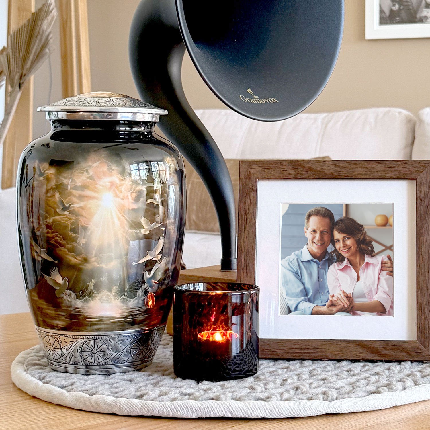 Doves urn adult human ashes large funeral memorial remembrance loved tribute metal lost died keepsake nature cremation decorative burial women men dad mom mum clouds ethereal heaven religious water Dove bird God Jesus urnes funéraires adultes