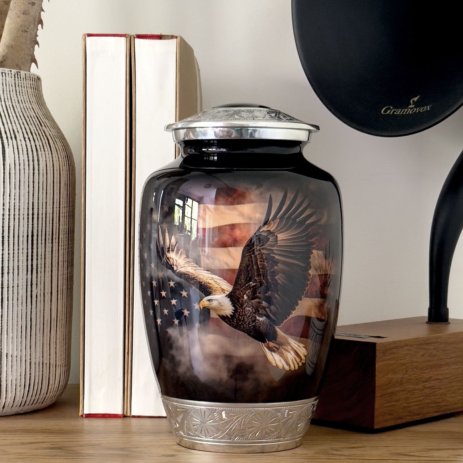 American US USA flag patriotic bald eagle urn adult human ashes large funeral memorial remembrance loved tribute metal died keepsake nature cremation funeral decorative burial women men dad mom mum glory soaring